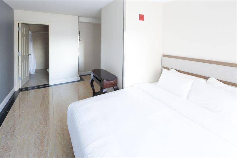 Mayfair Inn And Suites Нью-Йорк Экстерьер фото