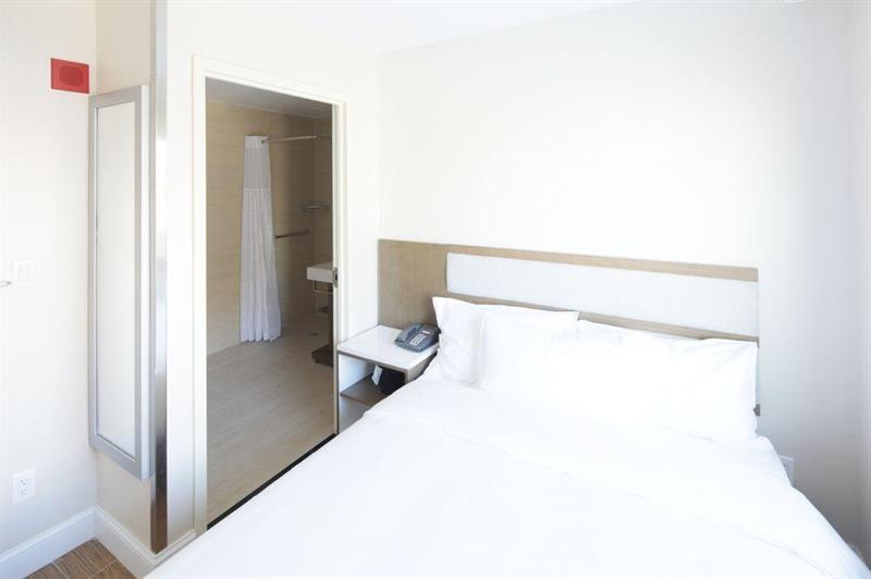 Mayfair Inn And Suites Нью-Йорк Экстерьер фото